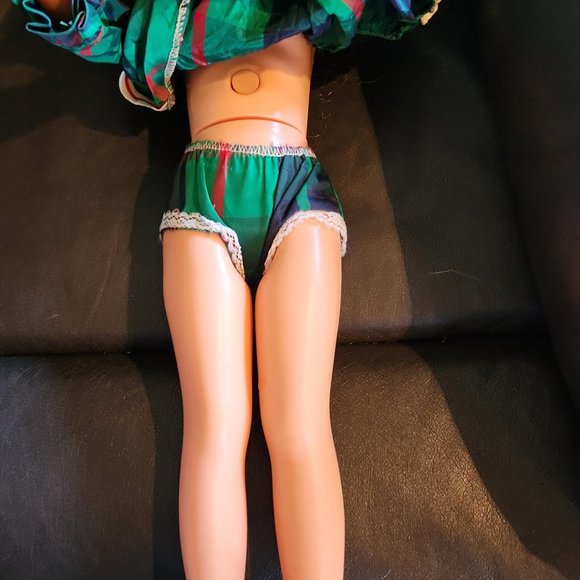 Vintage 1972 Ideal Moving’ Groovin’ Crissy Doll Swivel Waist Twist & Turn. - Picture 5 of 6